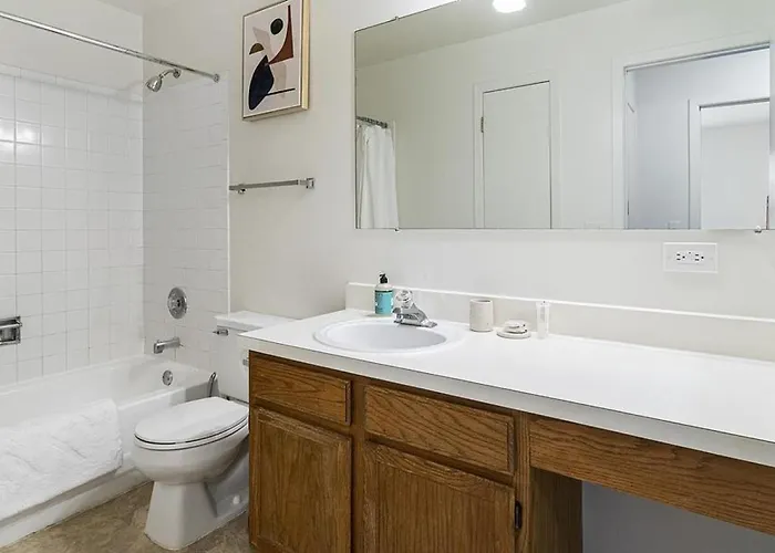 Landing Modern With Amazing Amenities * Buffalo Grove