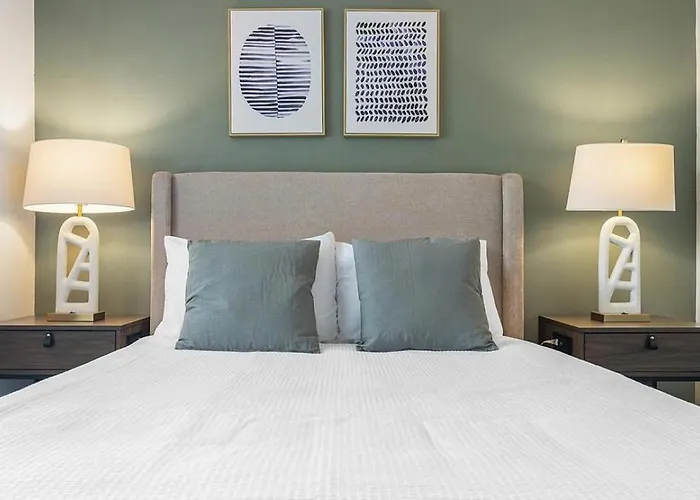 Landing Modern With Amazing Amenities