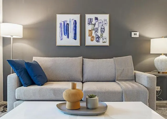 Апартаменты Landing Modern With Amazing Amenities *