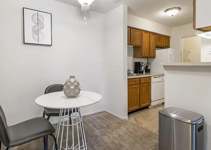 Landing Modern With Amazing Amenities Buffalo Grove